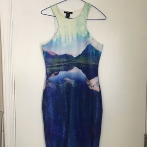 SUPER UNIQUE, NATURE INSPIRED BODY-HUGGING DRESS!